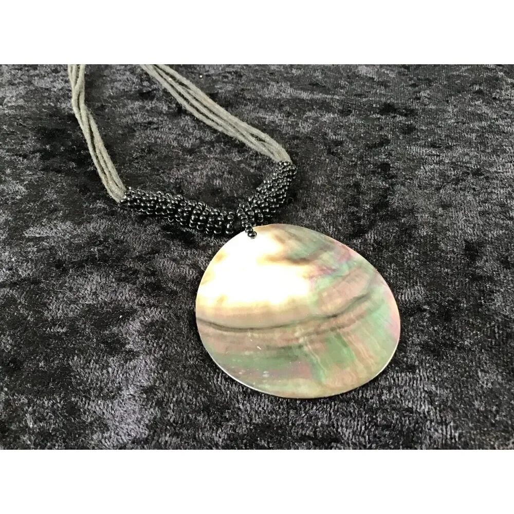 NY & Co Polished Shell Disk Pendant Cord Necklace Lobster Clasp 18 Inch Beach